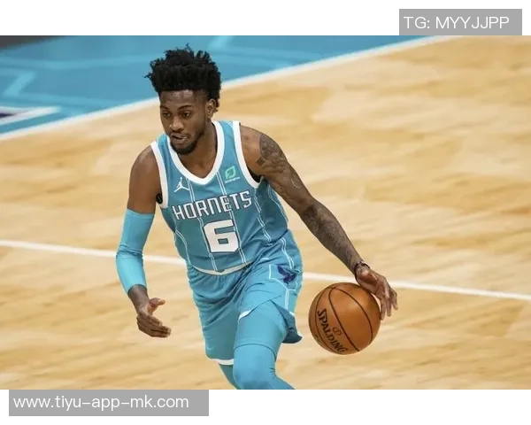 麦克丹尼尔斯半场完美表现6中6砍17分三分球全中并上演精彩空接暴扣